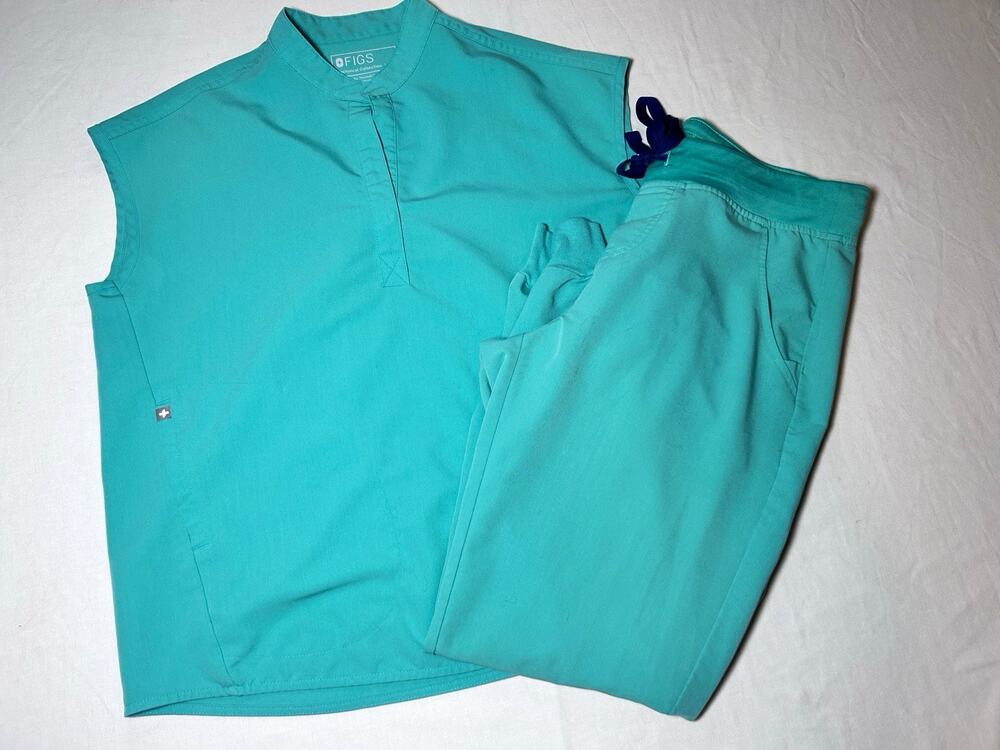 FIGS Surgical Green Scrub Set Rafaela XS Zamora joggers M